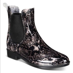 INC women’s rain boots NEW WITH BOX size 7